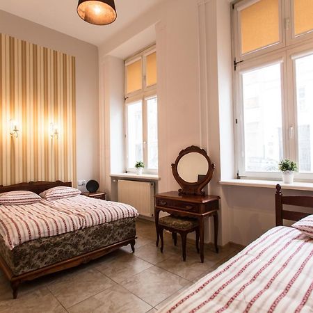 Puffa Hostel Lux Варшава Екстер'єр фото