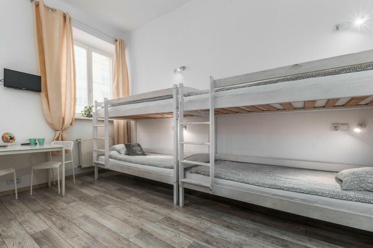 Puffa Hostel Lux Варшава Екстер'єр фото